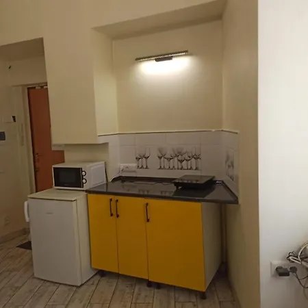 Smart Yellow Apartment-15 хв від жд вокзалу Διαμέρισμα Λβιβ