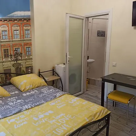 Διαμέρισμα Smart Yellow Apartment-15 хв від жд вокзалу *
