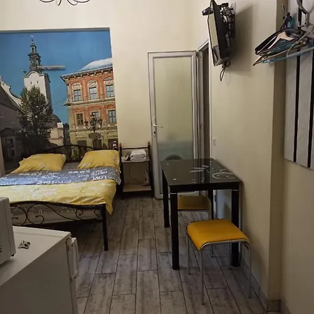 Appartement Smart Yellow Apartment-15 хв від жд вокзалу