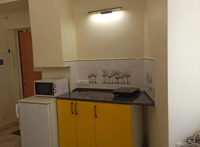 Smart Yellow Apartment-15 хв від жд вокзалу Apartment Lemberg